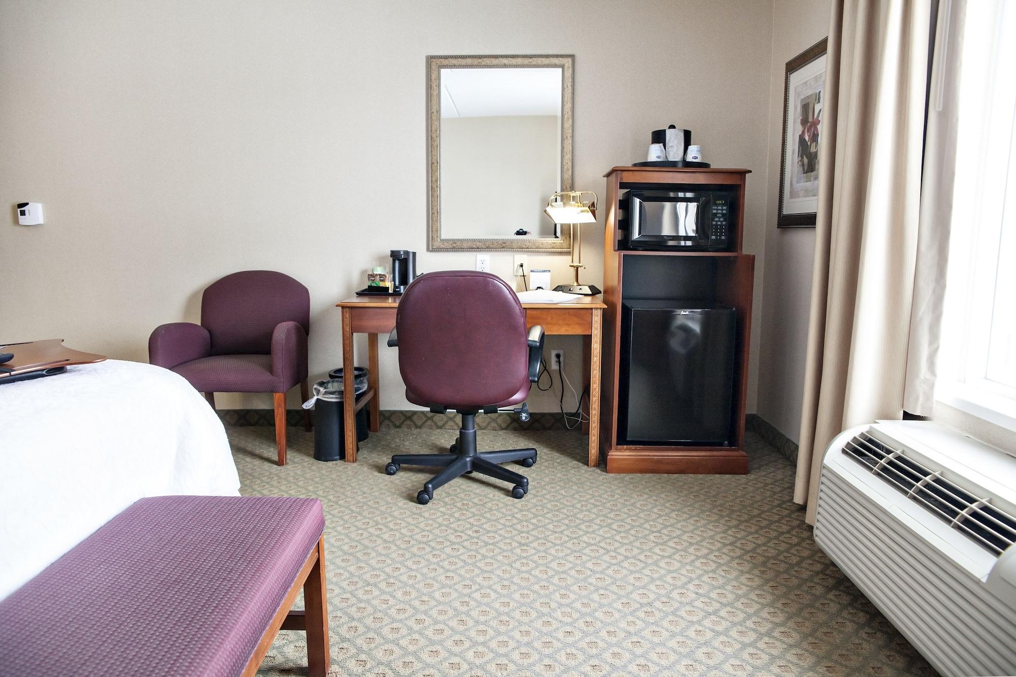 Holiday Inn Express & Suites Kitchener Southeast By Ihg Exterior photo