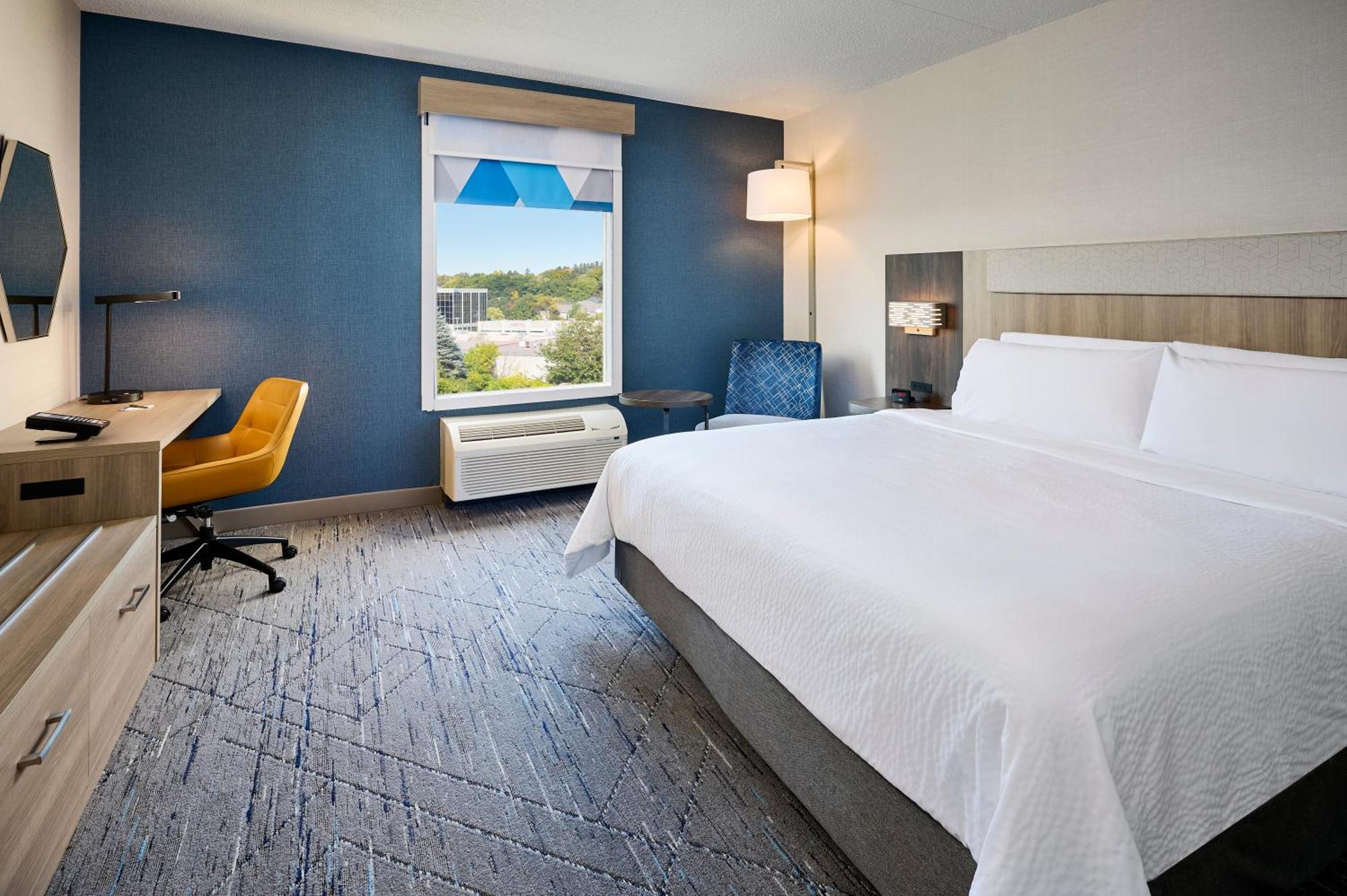 Holiday Inn Express & Suites Kitchener Southeast By Ihg Exterior photo