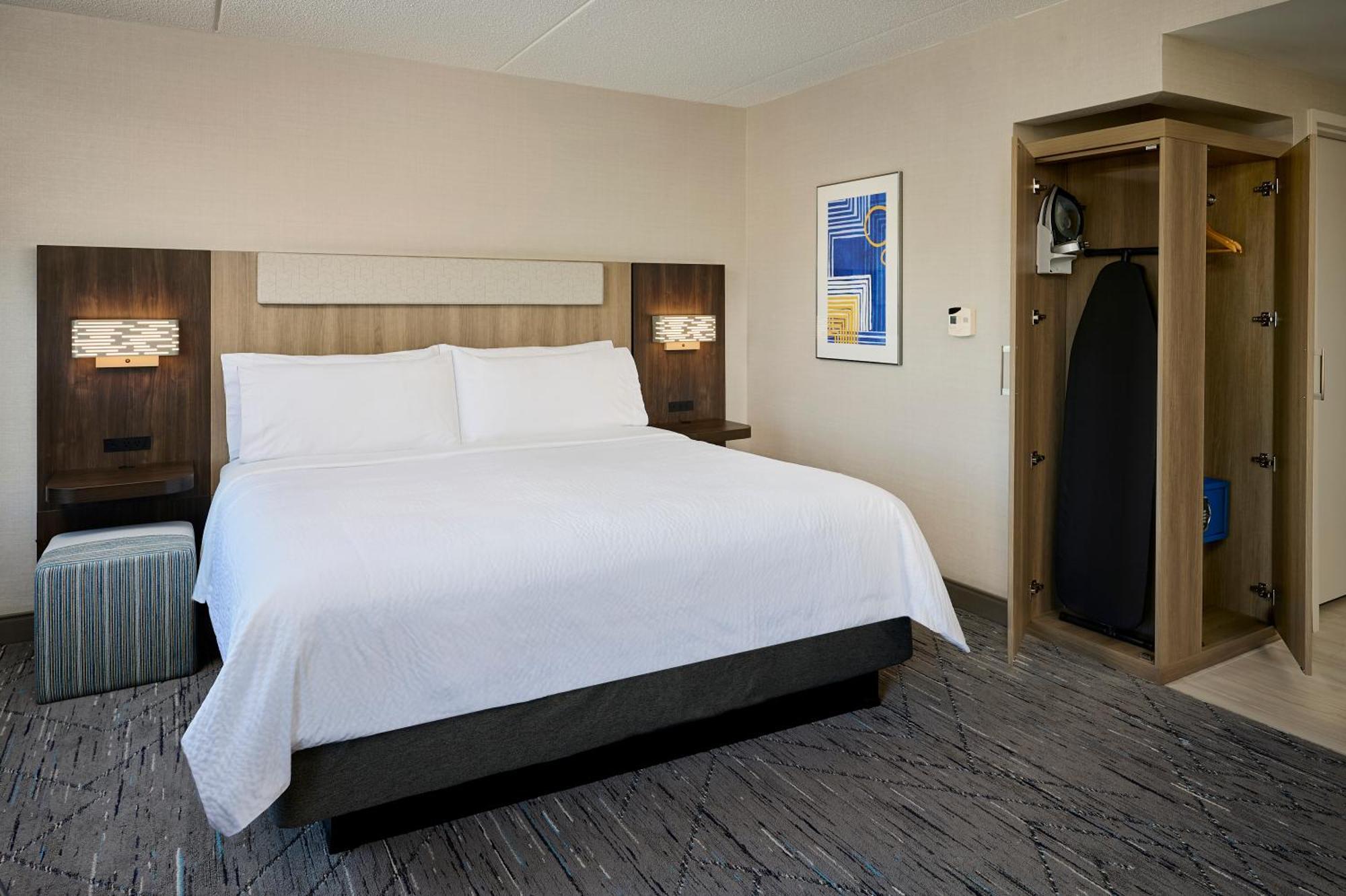 Holiday Inn Express & Suites Kitchener Southeast By Ihg Exterior photo